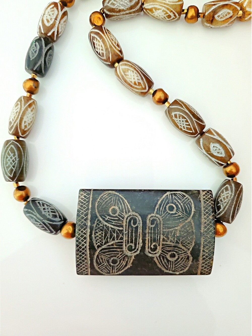 Soochow Serpentine Carved Jade Necklace